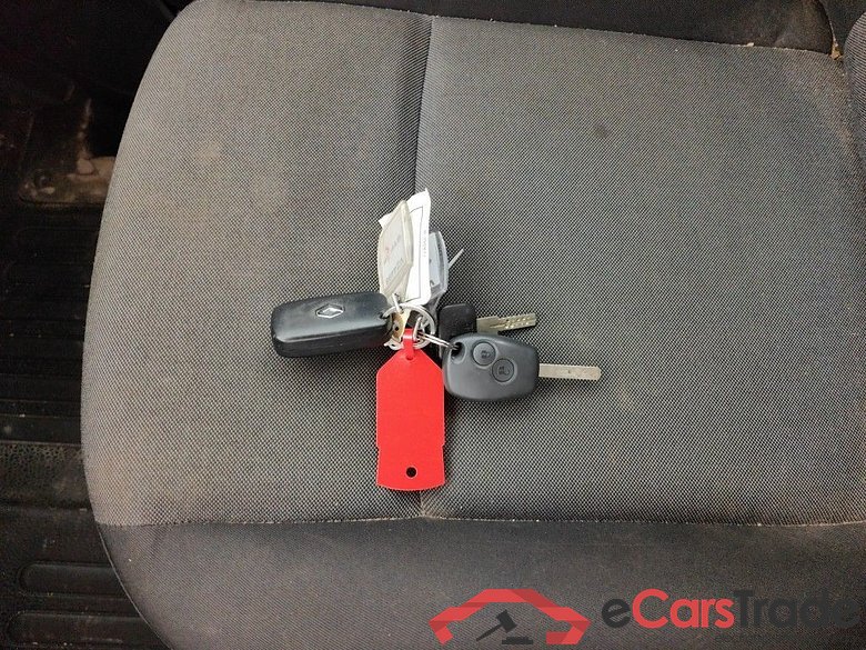 RENAULT MASTER 35 FOU LWB HR DSL - 2019 2.3 dCi 35 L3H2 Energy Bl Grand Confort 5d #4