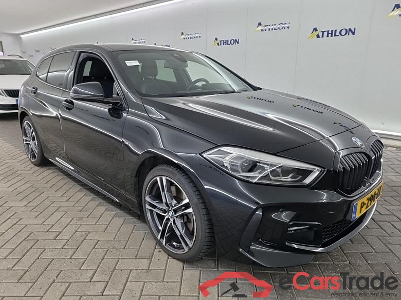 BMW 1-serie 120iA Business Edition 5D 131kW #2