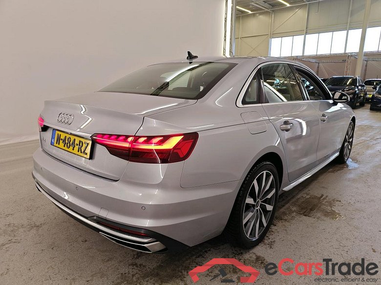 Audi A4 Limousine 35 TFSI S tronic Business Edition 4d #2