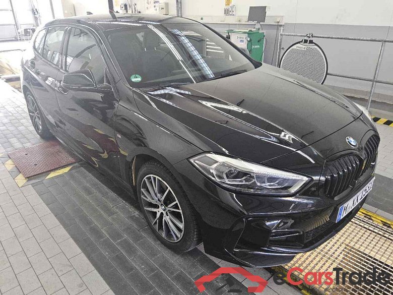 BMW 1 Limousine (F40)(2019->) DE - LimS5 120 i EU6d, M Sport (OPF)(EURO 6d), 2020 - 2024 #2