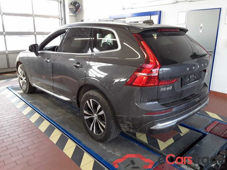 Volvo XC60 (03.2017->) DE - SUV5 T6 Twin Engine AWD PHEV EU6d, Inscription Plug-In Hybrid (E6d), (Facel #4