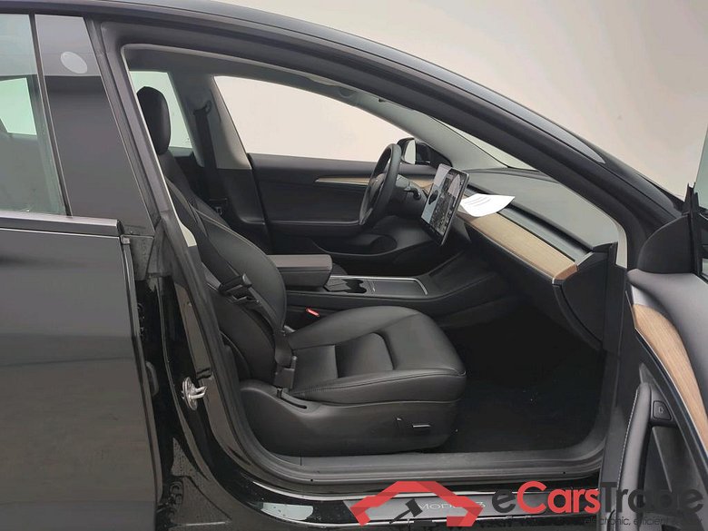 Tesla Model 3 Standard Range Plus RWD 4d #3