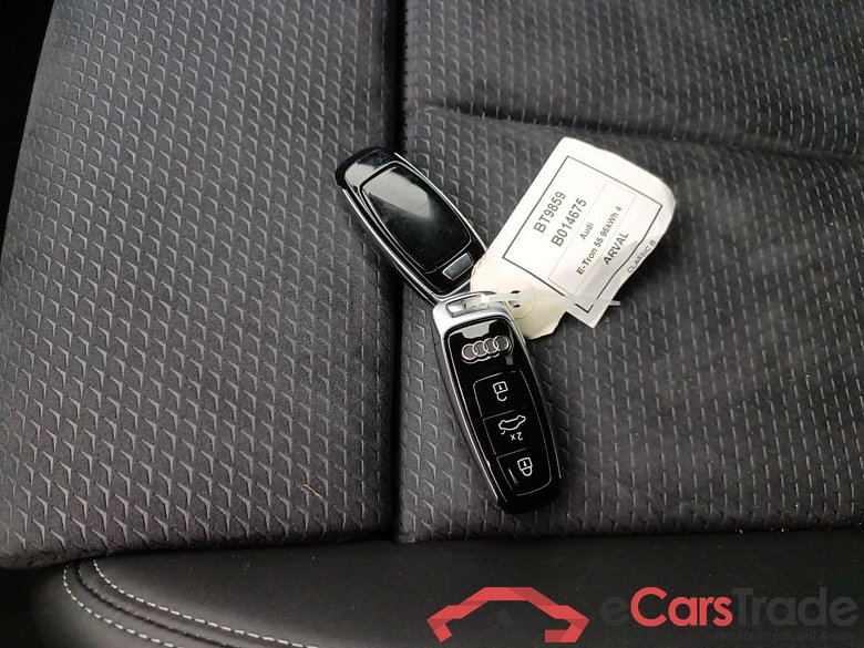 AUDI E-TRON 95 kWh 55 408hp Quattro Advanced 5d #4