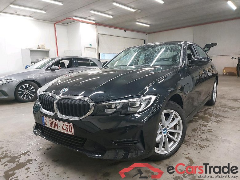 BMW - BMW 3 BERLINE 320e 204PK Business Edition With Vernasca Heated Sport Seats & Driving Assistant & Parking Assistant Pack & * HYBRID *
