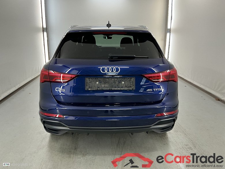 AUDI Q3 1.4 45 TFSI E S TRONIC S LINE #5