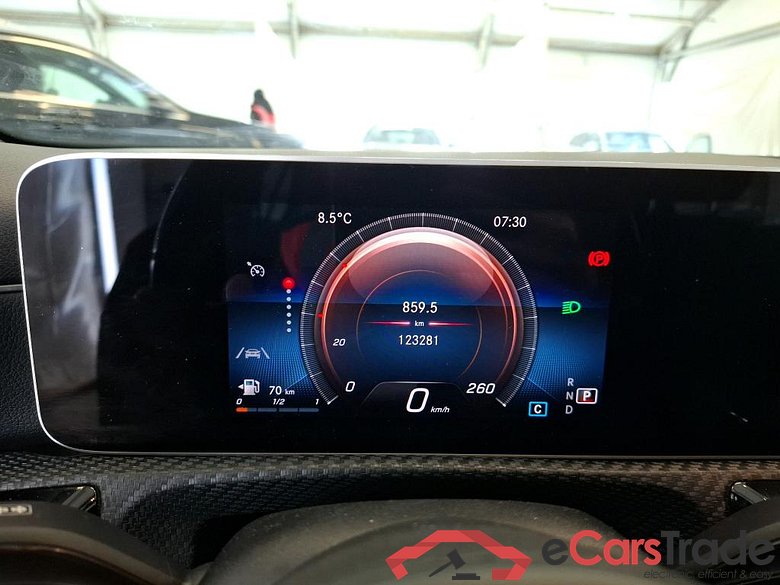 MERCEDES-BENZ Classe A Berline / 2018 / 4P / Berline A 200 Business Line 7G-DCT #6