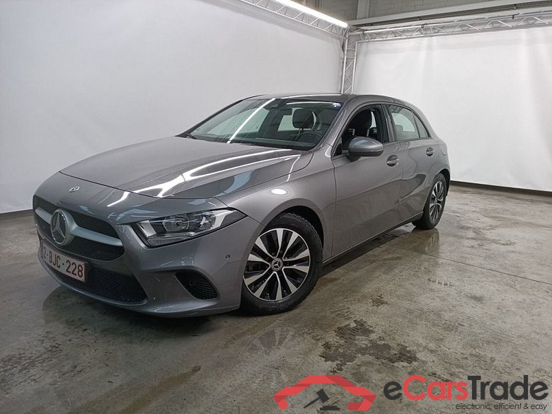 Mercedes-Benz A-Klasse A 180 d Business Solution Essential 5d