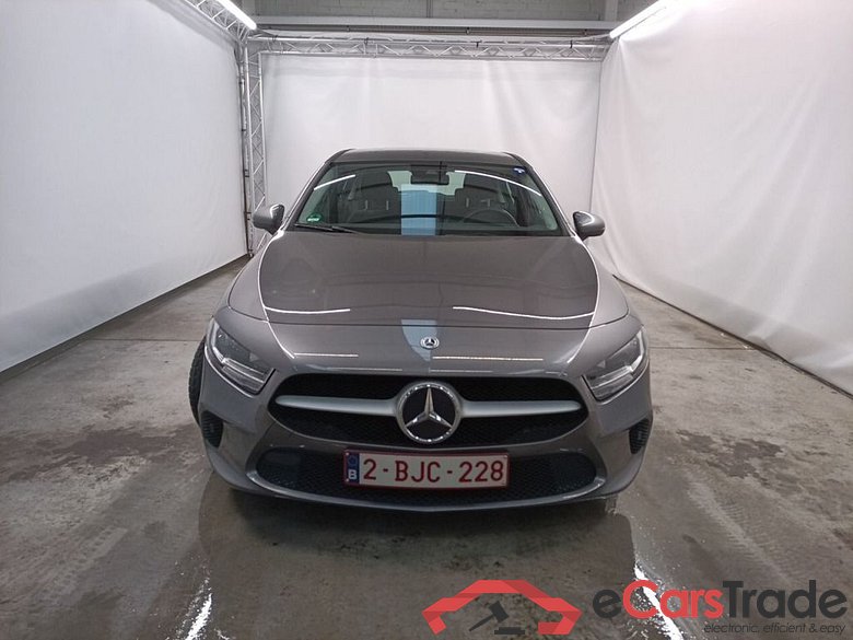 Mercedes-Benz A-Klasse A 180 d Business Solution Essential 5d #5