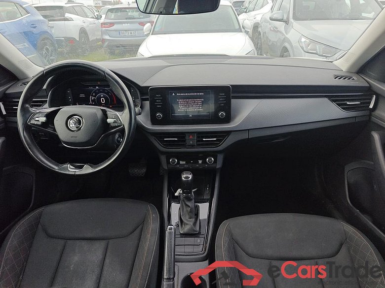 SKODA KAMIQ 1.0 TSI 81kW (110CV) DSG Ambition #3