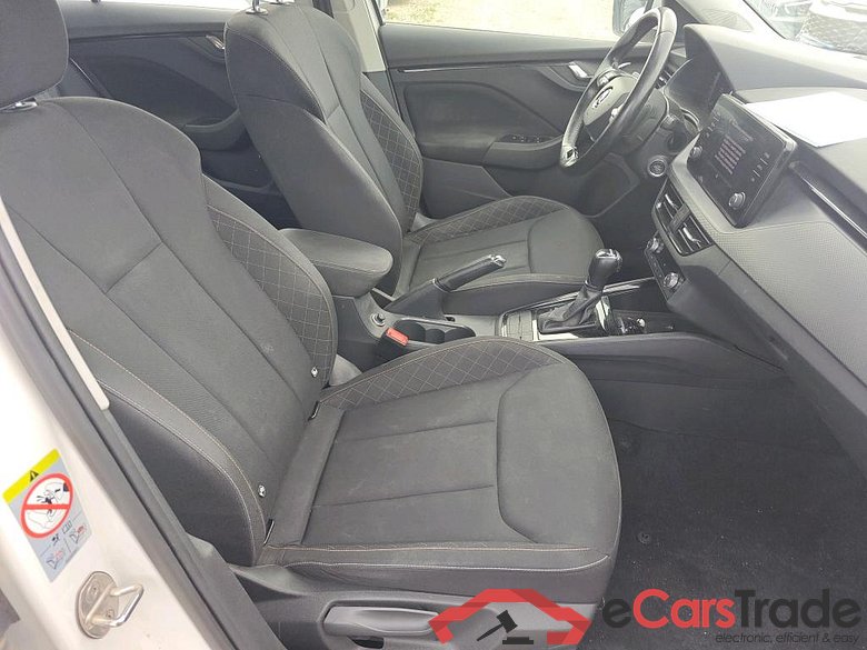 SKODA KAMIQ 1.0 TSI 81kW (110CV) DSG Ambition #6