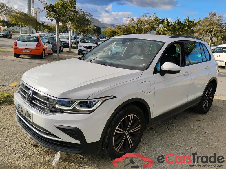 Tiguan Life eHybrid 1.4 TSI 245CV AT6 E6d #1