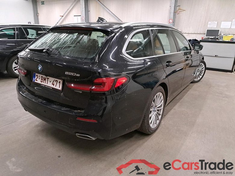BMW - BMW 5 TOURING 520e  204PK Business Edition With Dakota Heated Seats & Driving Assistant Pack & Harman Kardon & Parking Assistant Pack & Trailer Towing Hook * HYBRID * #2