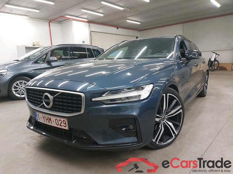 VOLVO - VOL V60 D3 150PK Geartronic R-Design Pack Versatility Pro & IntelliSafe Surround & Winter & Premium Audio & Foldable Trailer Hook & 20 Inch & Park Assit Camera