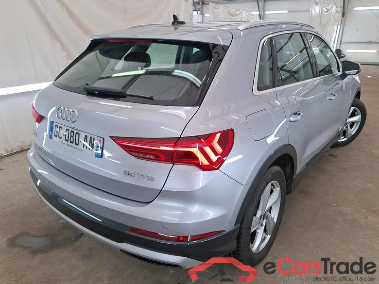 AUDI Q3 / 2018 / 5P / SUV 35 TFSI 150 MHEV S TRONIC DESIGN LUXE #3