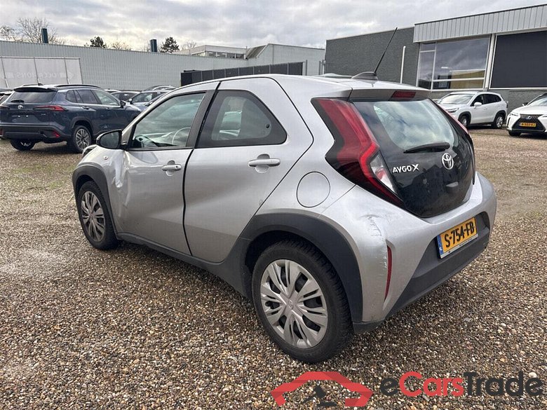 TOYOTA Aygo X 1.0 VVT-i MT Play #3