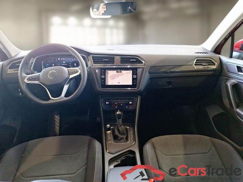 VOLKSWAGEN TIGUAN / 2020 / 5P / SUV 2.0 TDI SCR 110KW ELEGANCE DSG #3