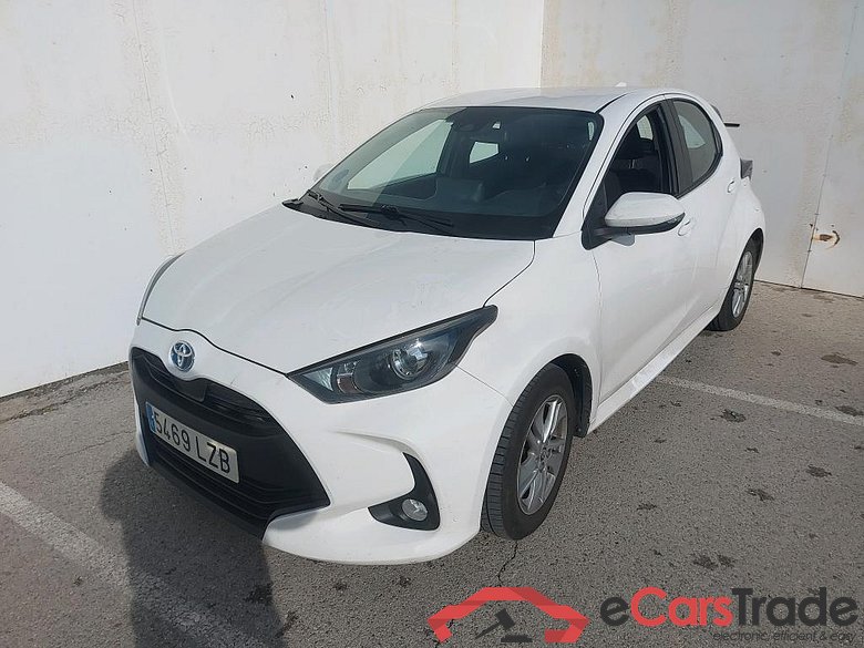 TOYOTA Yaris / 2020 / 5P / berlina con portón 1.5 120H Business Plus