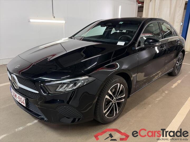 Mercedes A-Klasse Limousine A-Klasse Limousine A 250 e Business Line (PHEV) 160kW/218pk  4D/P Auto-7 #1