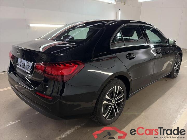 Mercedes A-Klasse Limousine A-Klasse Limousine A 250 e Business Line (PHEV) 160kW/218pk  4D/P Auto-7 #4