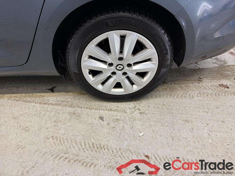 RENAULT Mégane Estate 1.3 TCe140 Equilibre #6
