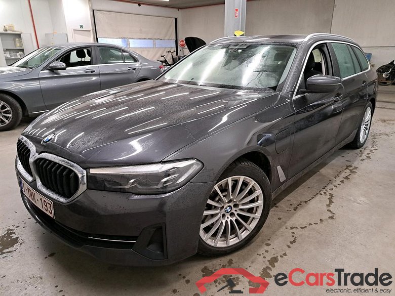 BMW - BMW 5 TOURING 530e Auto 292PK Business Edition With Dakota Heated Seats & Pack Driving Assistant Plus & Parking Assistant Plus * HYBRID *