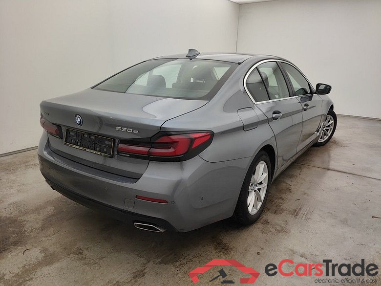 BMW 5 - 2020 530eXA 184hp PHEV 4d #2