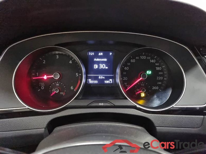 VOLKSWAGEN PASSAT / 2014 / 5P / STATION WAGON VARIANT 1.6TDI 88KW BUSINESS BMT DSG #4