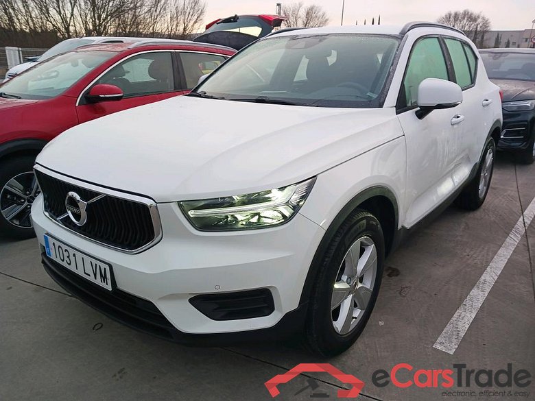 VOLVO XC40 / 2017 / 5P / todoterreno 1.5 T2 Momentum Core