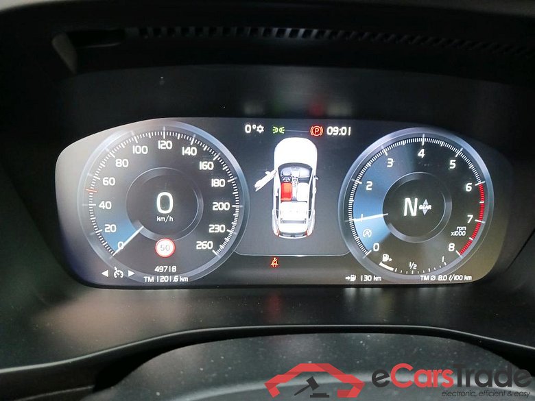 VOLVO XC40 / 2017 / 5P / todoterreno 1.5 T2 Momentum Core #4