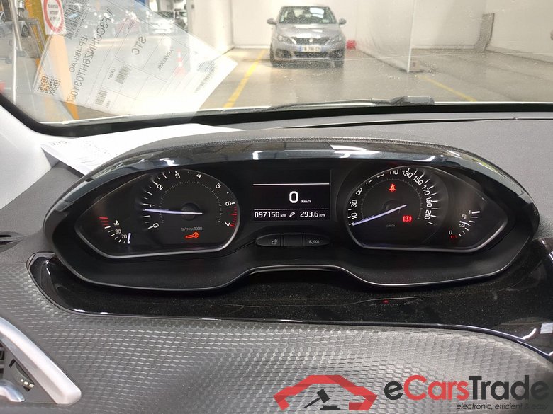 208 Allure Business 1.2 PureTech 110CV BVM5 E6 #6