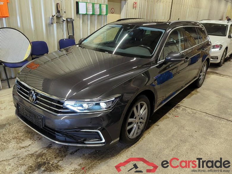Passat Variant GTE 1.4 TSI 160KW AT6 E6d #1
