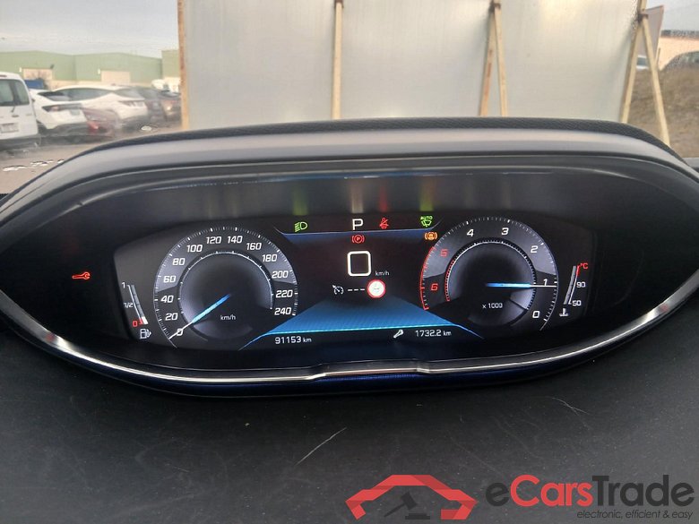 PEUGEOT 5008 / 2017 / 5P / todoterreno GT-Line BlueHDi 96kW (130CV) S&S EAT8 #4