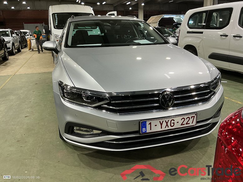 VOLKSWAGEN Passat 2.0 TDI 90KW MSQ VARIANT STYLE BUSINESS #2