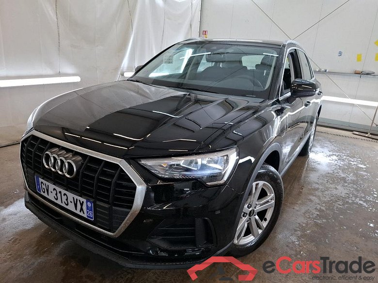 AUDI Q3 / 2018 / 5P / SUV 45 TFSI E 245 S TRONIC DESIGN