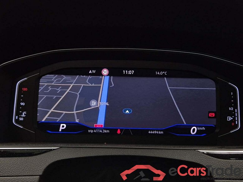 VOLKSWAGEN PASSAT 1.5 TSI R-Line Business + DSG #4