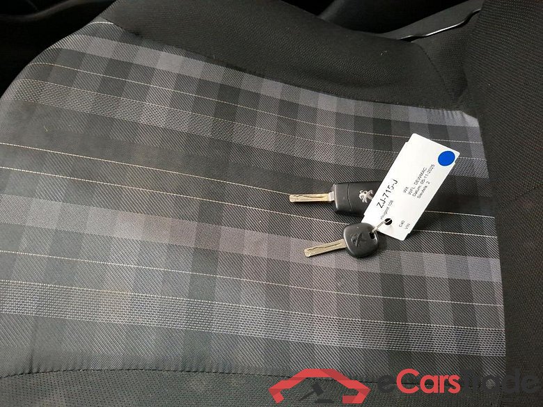 PEUGEOT 108 53 kW #5