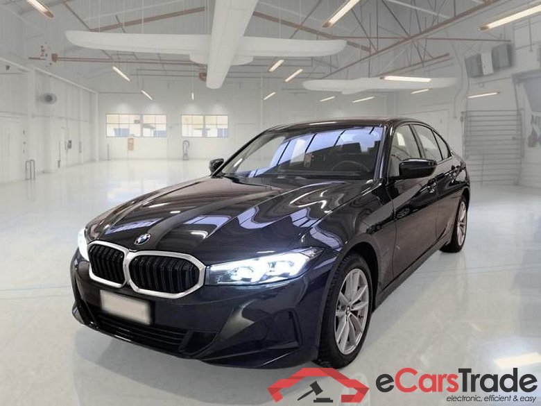 BMW SERIE 3 / 2022 / 4P / BERLINA 318D 48V BASE #1