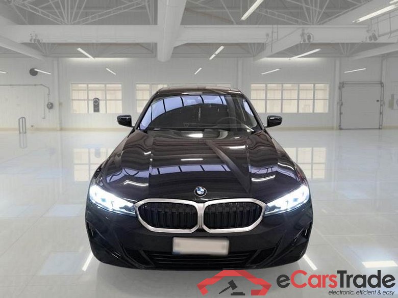 BMW SERIE 3 / 2022 / 4P / BERLINA 318D 48V BASE #6