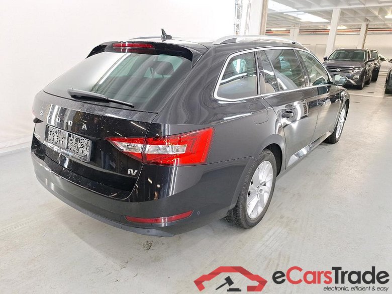 SKODA SUPERB COMBI - 2019 1.4 TSI PHEV Style DSG #4