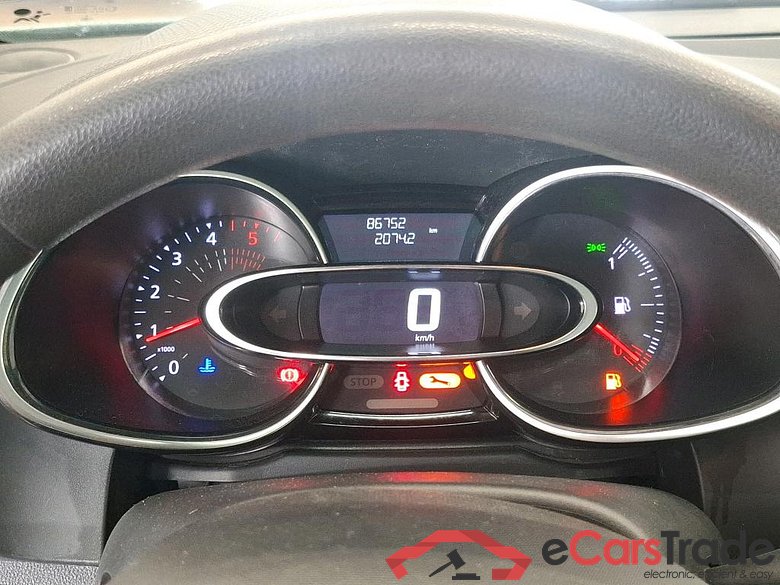 Clio IV Air MediaNav 1.5 dCi 75CV BVM5 E6 #6