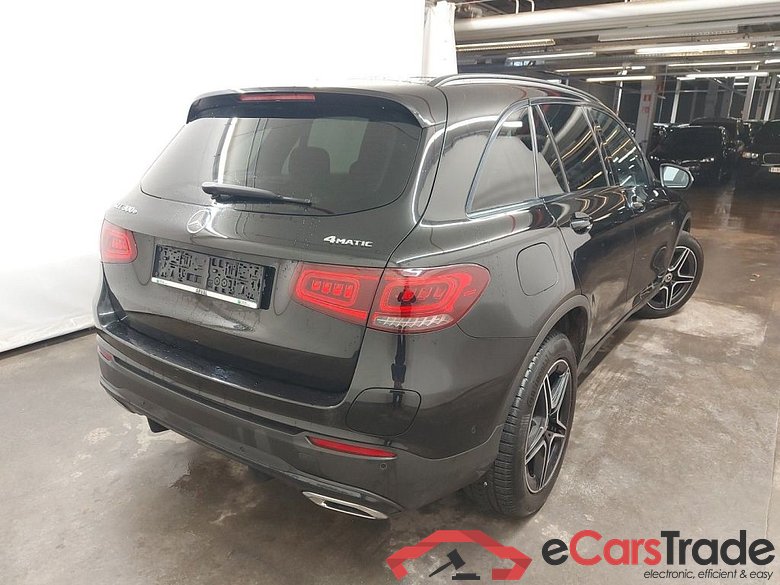 Mercedes-Benz GLC GLC 300 e Business Solution 4MATIC 5d #2