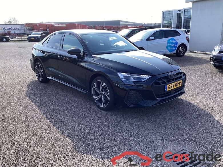 AUDI A3 Limousine 30 TFSI S edition #2