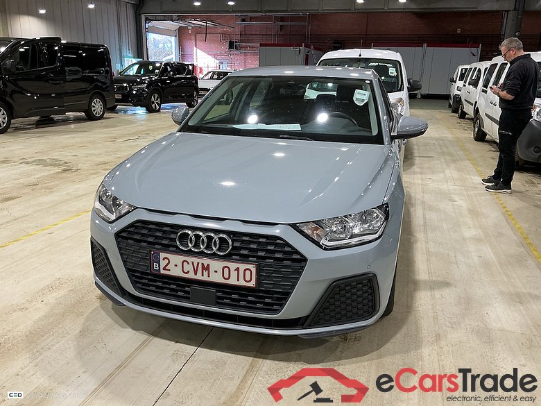 AUDI A1 1.0 25 TFSI ATTRACTION #2