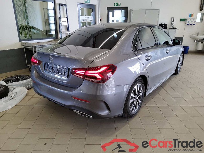 Mercedes-Benz A Limousine (BM 177)(08.2018->) DE - Lim4 A 200 EU6d, Lim. AMG Line (EURO 6d), 2019 - 2022 #3