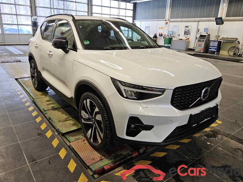 Volvo XC40 (2017->) DE - SUV5 B4 2WD EU6d, Ultra Dark (EURO 6d), (Facelift) 2023 - 2024 #2
