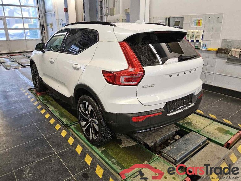 Volvo XC40 (2017->) DE - SUV5 B4 2WD EU6d, Ultra Dark (EURO 6d), (Facelift) 2023 - 2024 #4