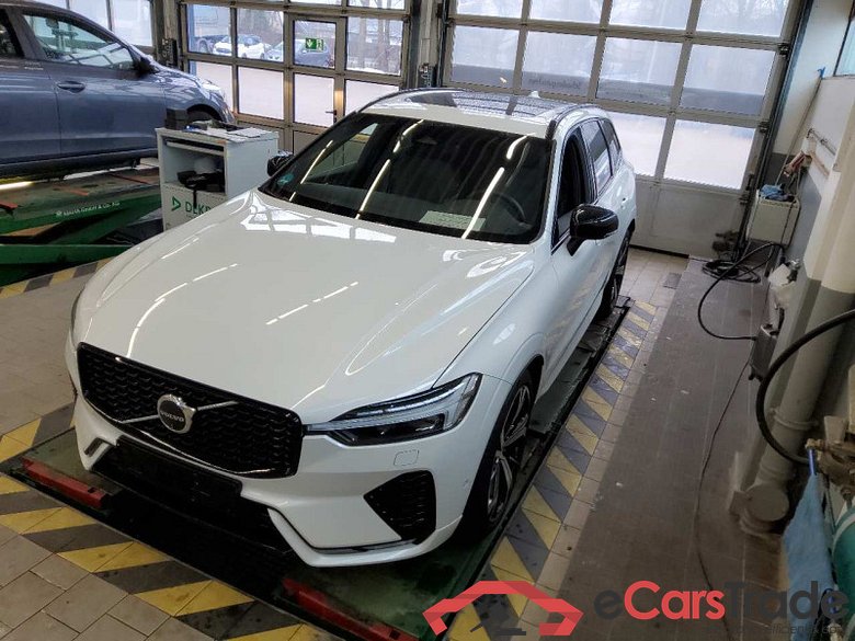 Volvo XC60 (03.2017->) DE - SUV5 B5 (Benzin) AWD EU6d, Ultimate Dark Mild-Hybrid (EURO 6d), (Facelift) #1