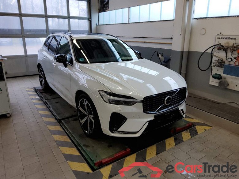 Volvo XC60 (03.2017->) DE - SUV5 B5 (Benzin) AWD EU6d, Ultimate Dark Mild-Hybrid (EURO 6d), (Facelift) #2
