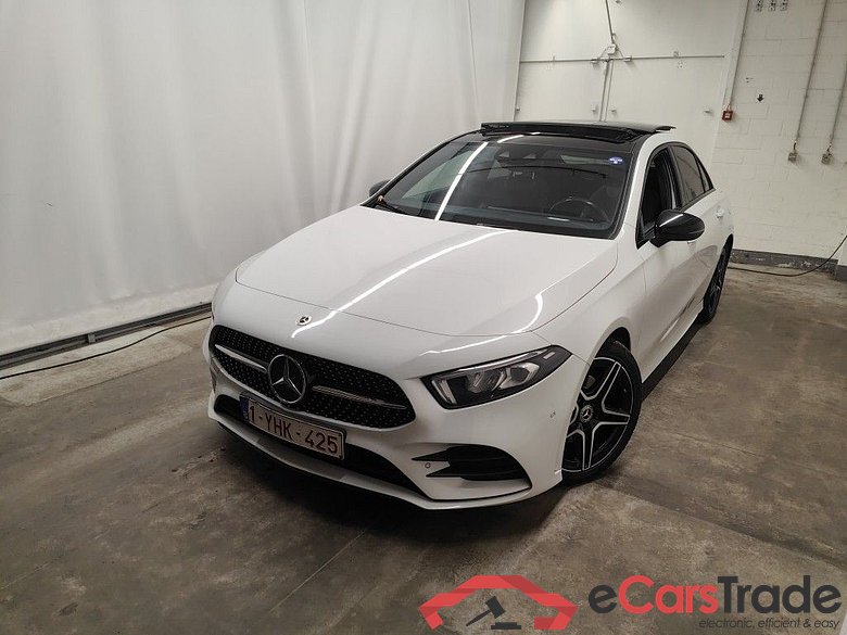 Mercedes-Benz A-Klasse Limousine A 180d Business Solution Aut. 4d #1