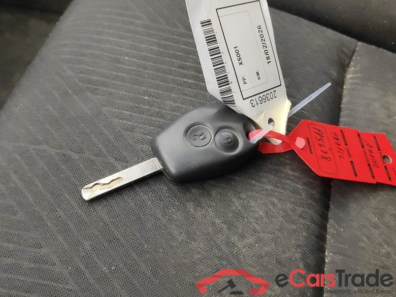 RENAULT TRAFIC 27 FOURGON SWB DSL - 2019 2.0 dCi 120 27 L1H1 Grand Confort 5d #4